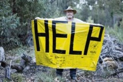 Bob Cooper Outback Survival HELP Safety Blanket -Hema Shop BOBBLANKET 3