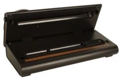 CLEARANCE Deluxe Vacuum Food Sealer 12/240v With Scales -Hema Shop CA7200 4