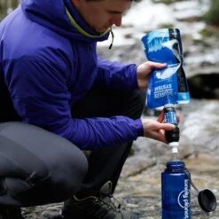 Sawyer Squeeze Water Filter Kit With 2x 1 Litre Water Pouches -Hema Shop SP129 2