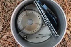 Vargo Lightweight Aluminium Windscreen Blue -Hema Shop T 421 3