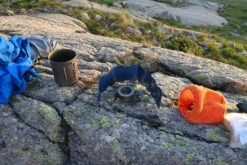 Vargo Lightweight Aluminium Windscreen Blue -Hema Shop T 421 4